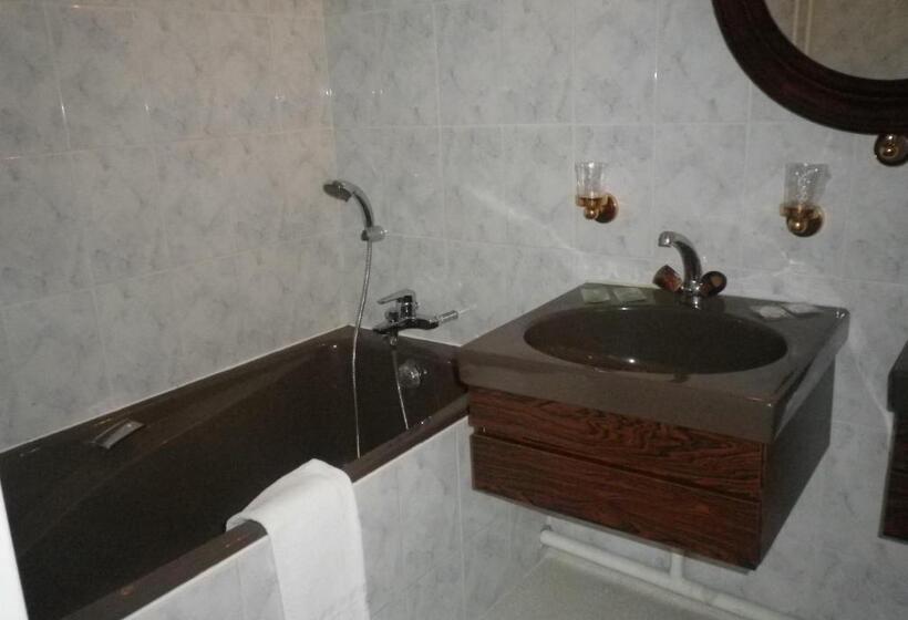 Номер Стандарт, Logis Cit Hôtel Des Vosges 5 Rue De La Gare