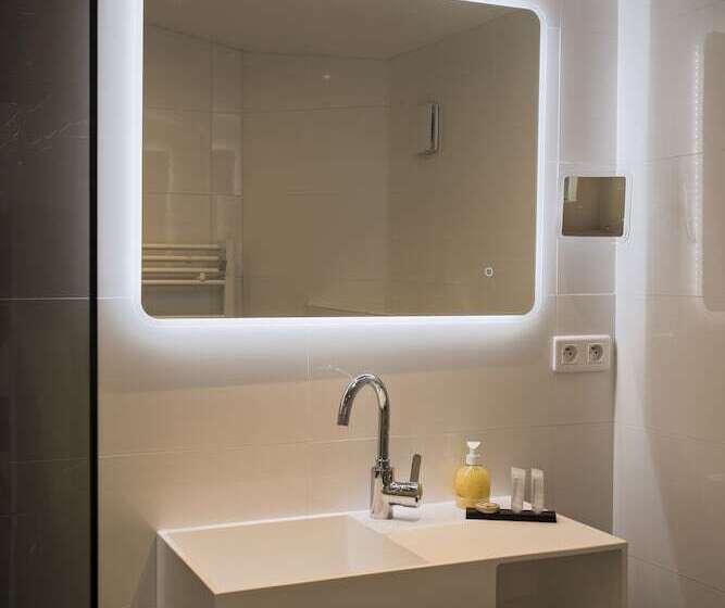 Quarto Triplo Estandar, Hôtel Le Mistral