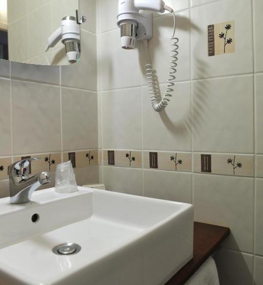 اتاق استاندارد, Hôtel Les Tilleuls, Bourges
