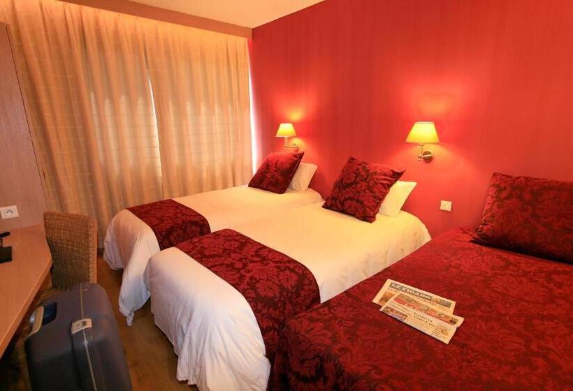 Трехместный Номер Superior, Logis Nimotel Hôtel Cosy