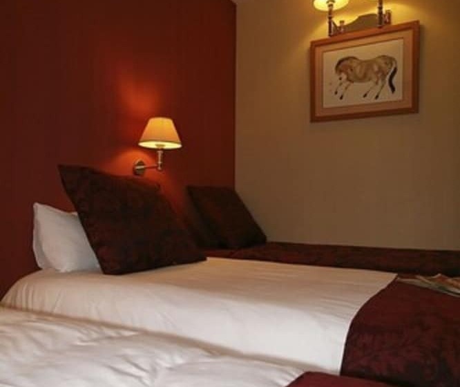 Трехместный Номер Superior, Logis Nimotel Hôtel Cosy