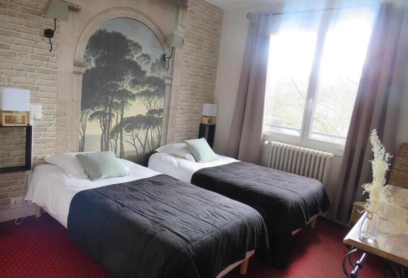 Номер Стандарт, Logis Hôtel Saint Cyr