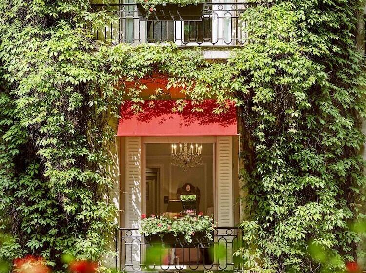 سوییت لوکس, Plaza Athenee  Dorchester Collection