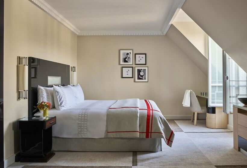 سوییت جونیور لوکس, Plaza Athenee  Dorchester Collection
