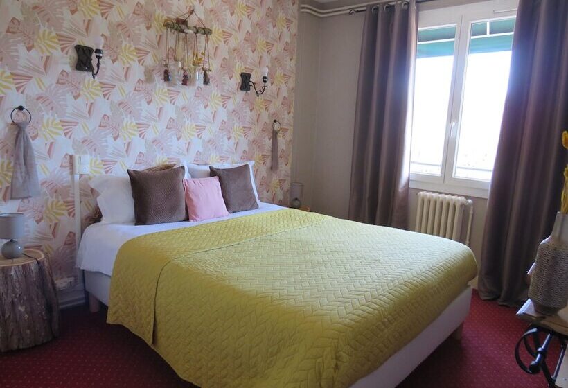 Номер Superior, Logis Hôtel Saint Cyr