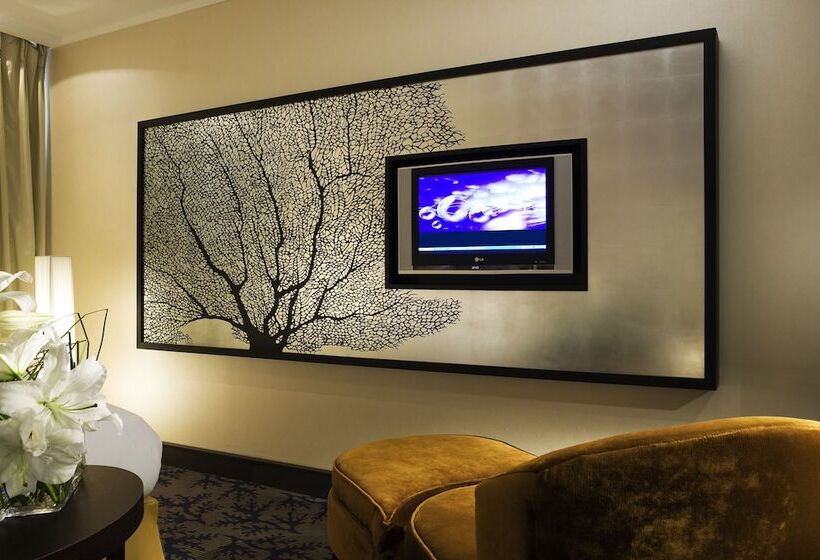 Номер Superior со СПА доступом, Sofitel Marseille Vieux Port
