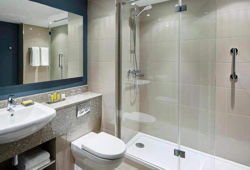 اتاق سوپریور با تخت بزرگ, Delta Hotels By Marriott Durham Royal County