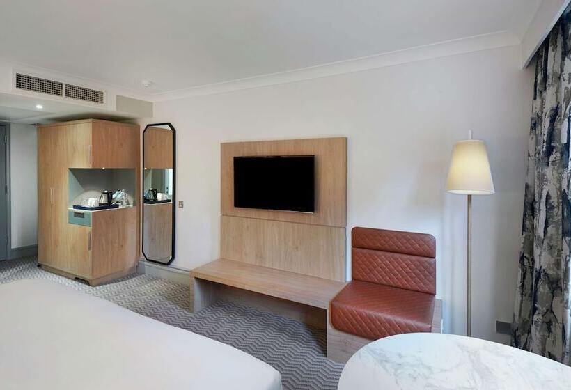 Номер Стандарт Двуспальная Кровать, Hilton Cobham