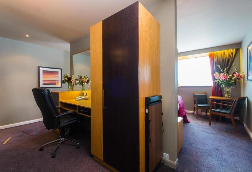 سوئیت اجرایی با تخت کینگ, Holiday Inn Aberdeen West, An Ihg