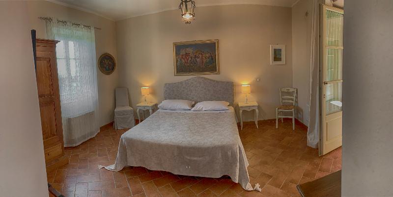 Номер Стандарт, Mercure Darlington Kings