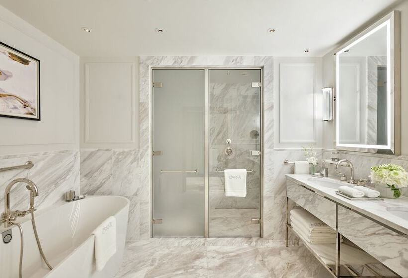 Люкс Повышенной Комфортности, Jumeirah Carlton Tower London