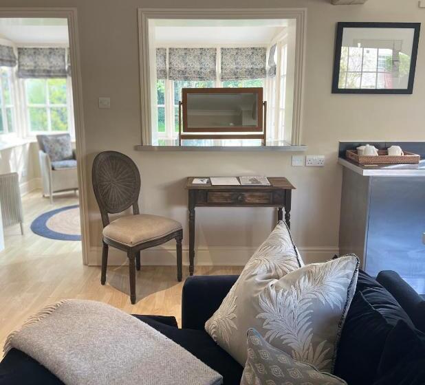 Номер Стандарт, Tickton Grange