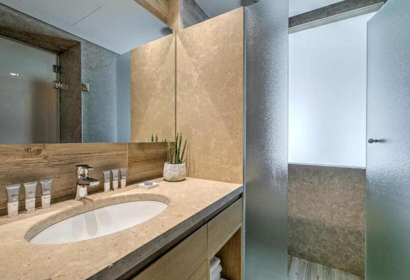 Трехместный Номер Стандарт Боковой Вид на Море, Amada Colossos Resort