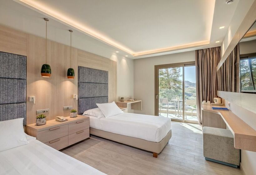 Номер Стандарт Трехместный, Amada Colossos Resort
