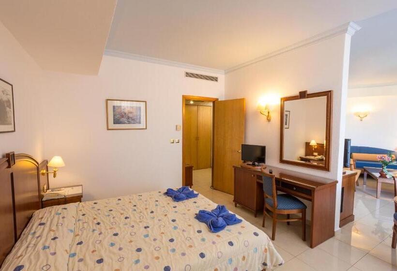 Family Suite, Blue Horizon