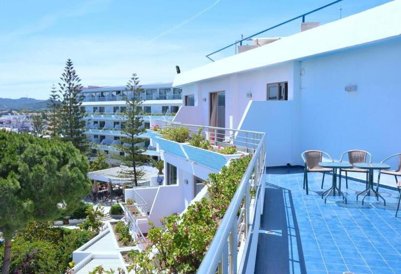 Family Suite, Blue Horizon
