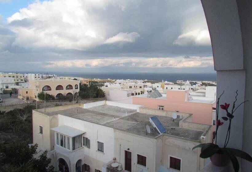 اتاق استاندارد سه نفره, Cyclades