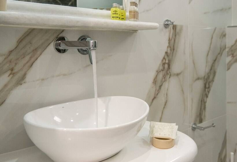 اتاق استاندارد چهار تخته, Cyclades