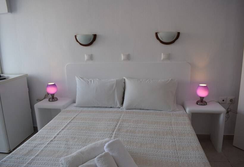 اتاق اکونومی, Cyclades