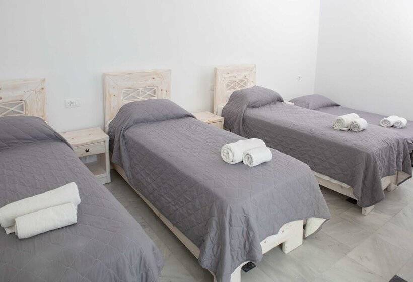 اتاق استاندارد چهار تخته, Cyclades