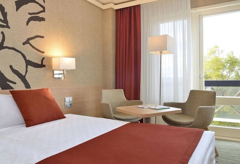 اتاق اجرایی, Danubius Hotel Bük