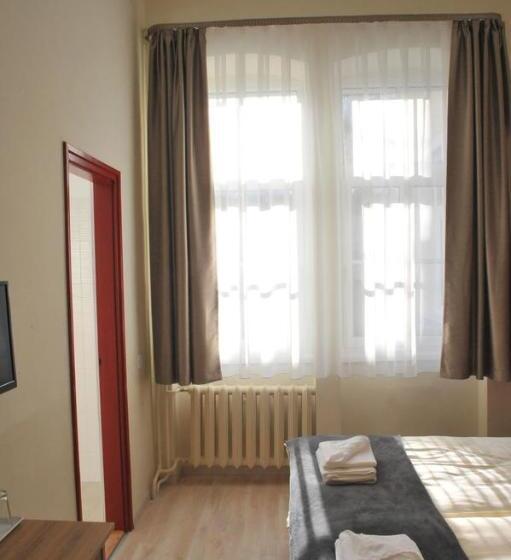 اتاق استاندارد, Piros Arany Panzió Kalocsa