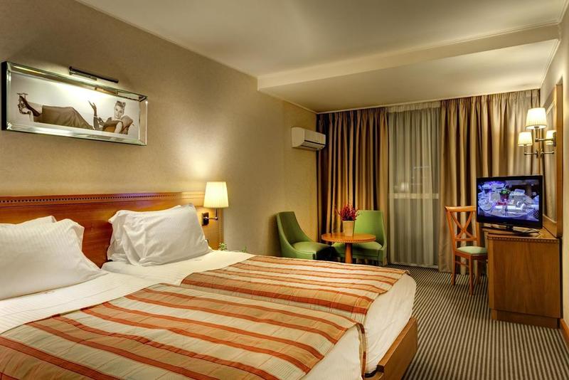 标准三人间, President Hotel Athens