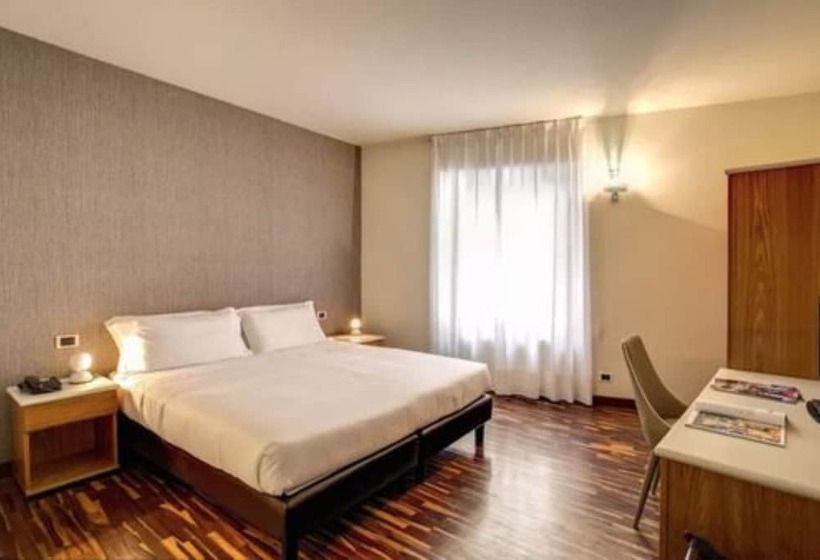 Camera Tripla Standard, Albergo Firenze