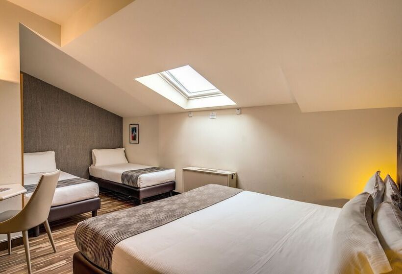 اتاق استاندارد چهار تخته, Albergo Firenze