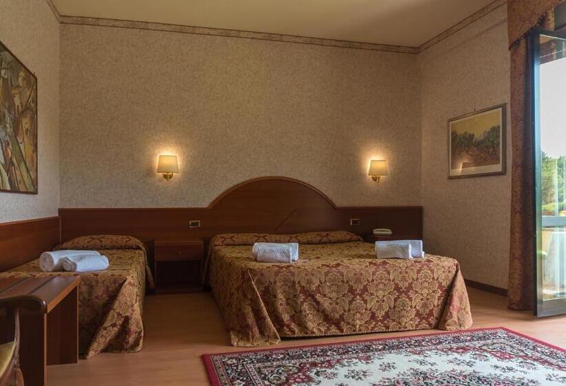 Номер Стандарт Трехместный, Columbus Sul Lago