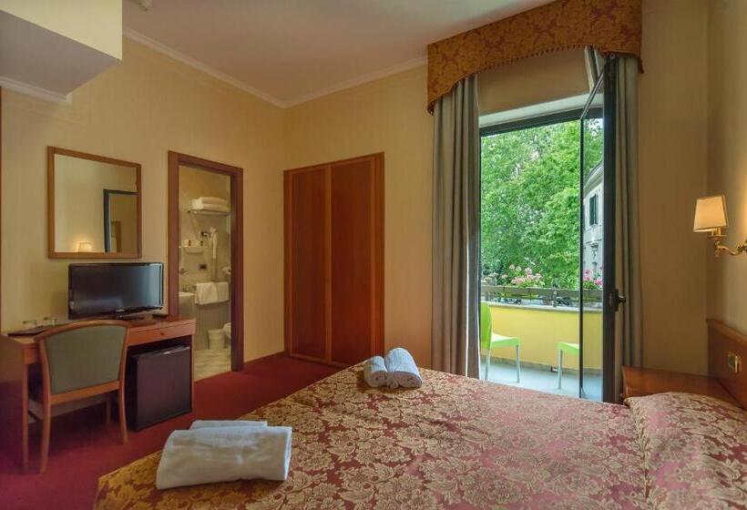 Номер Стандарт с Балконом, Columbus Sul Lago