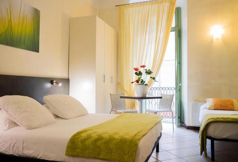 اتاق استاندارد سه نفره, Ligure