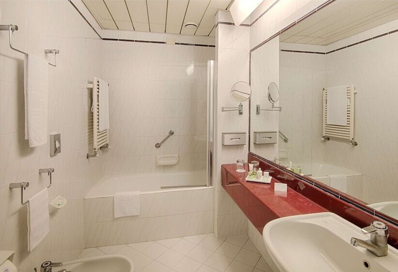اتاق استاندارد, NH Ancona