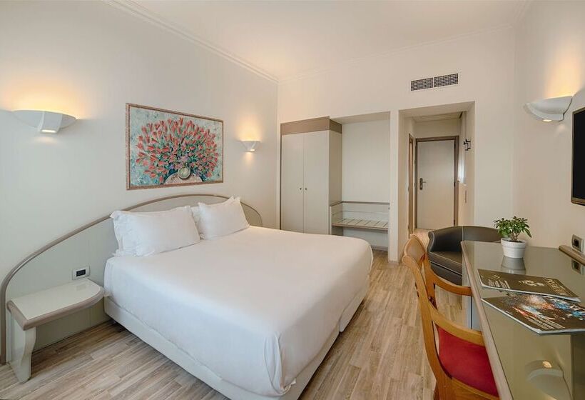 اتاق سوپریور, NH Ancona