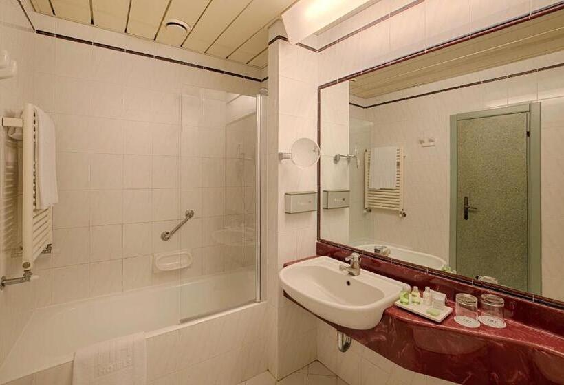اتاق استاندارد, NH Ancona