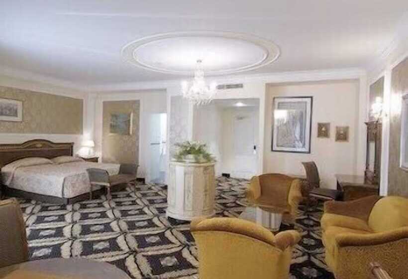 سوییت جونیور, La Residence & Idrokinesis