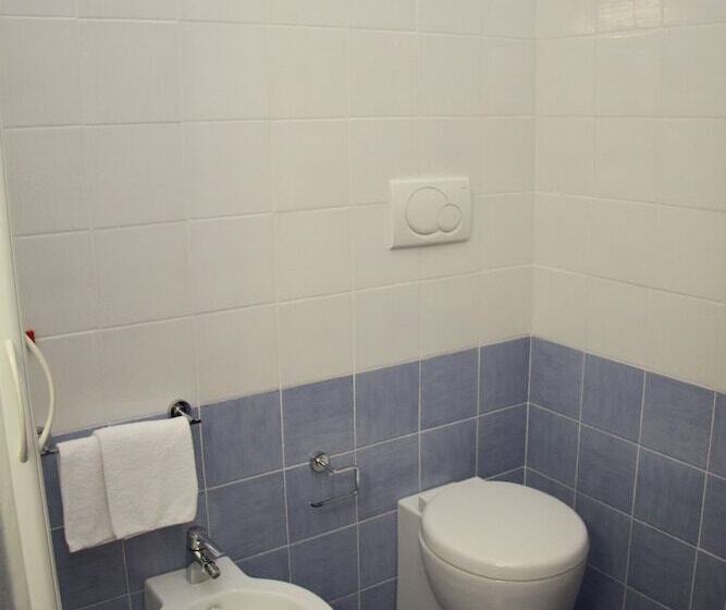 استودیوی استاندارد, Residence I Due Pini