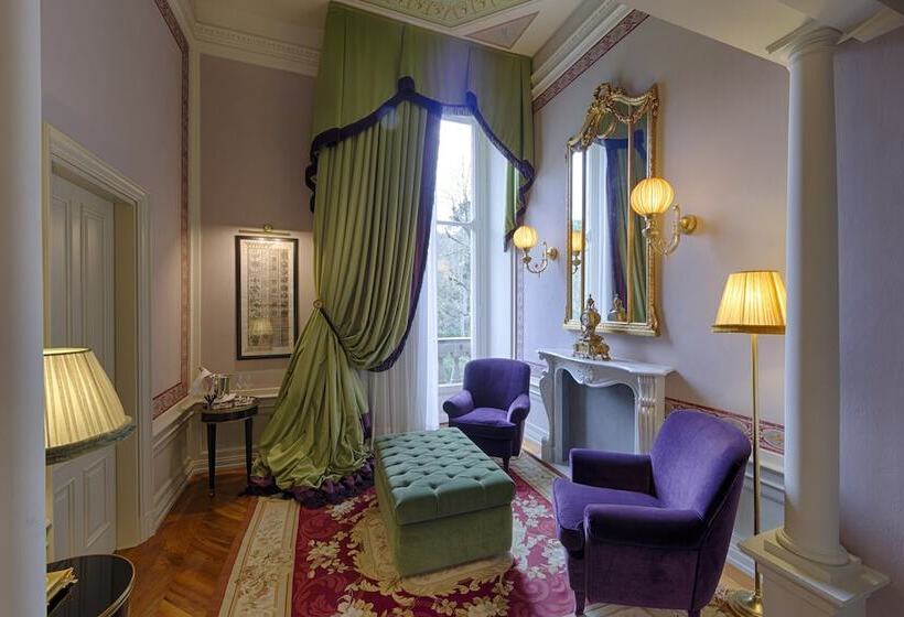 سوییت, Villa Cora