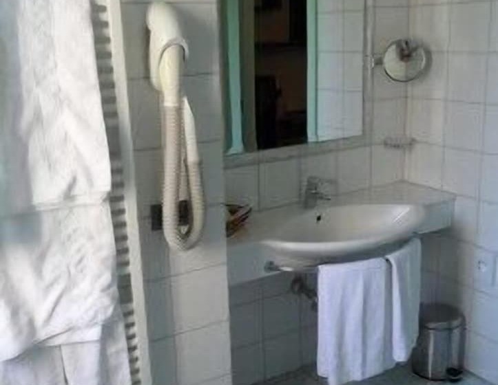 اتاق استاندارد یک نفره, Deco