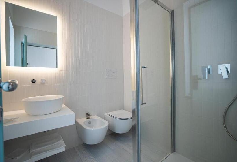 스탠다드 룸 킹사이즈 침대, Grotta Palazzese Beach