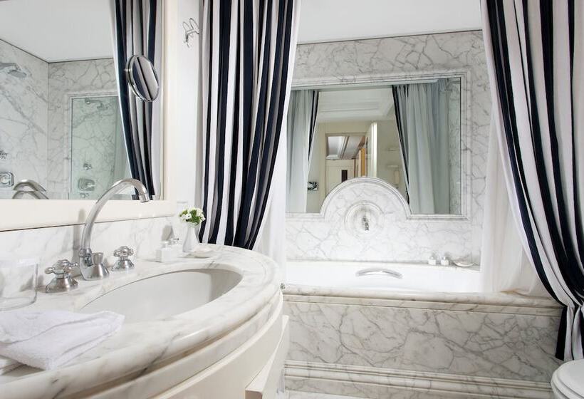 سوییت, Lord Byron   Small Luxury Hotels Of The World