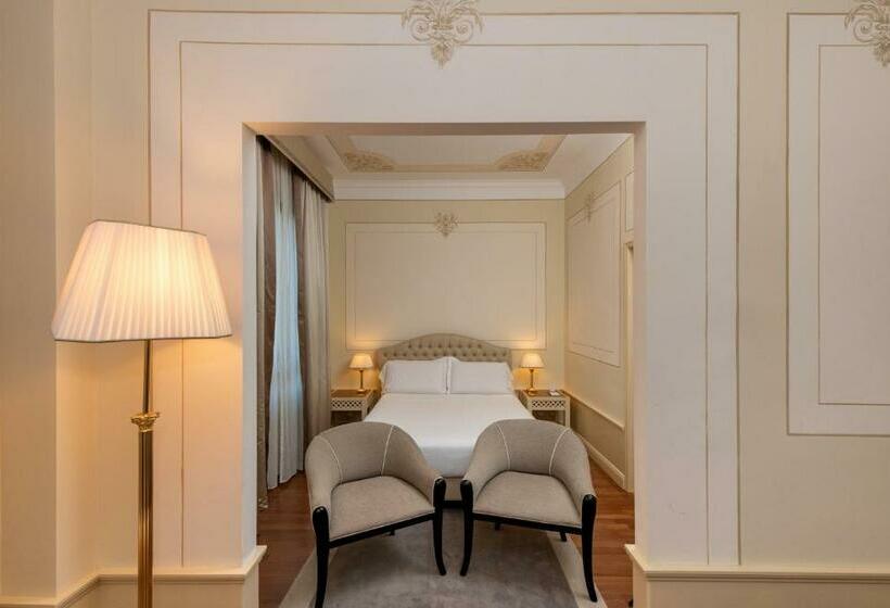 סוויטת ג'וניור, Radisson Blu Ghr , Rome