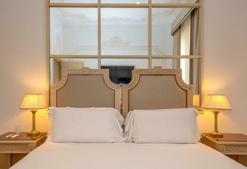 חדר משפחתי, Radisson Blu Ghr , Rome