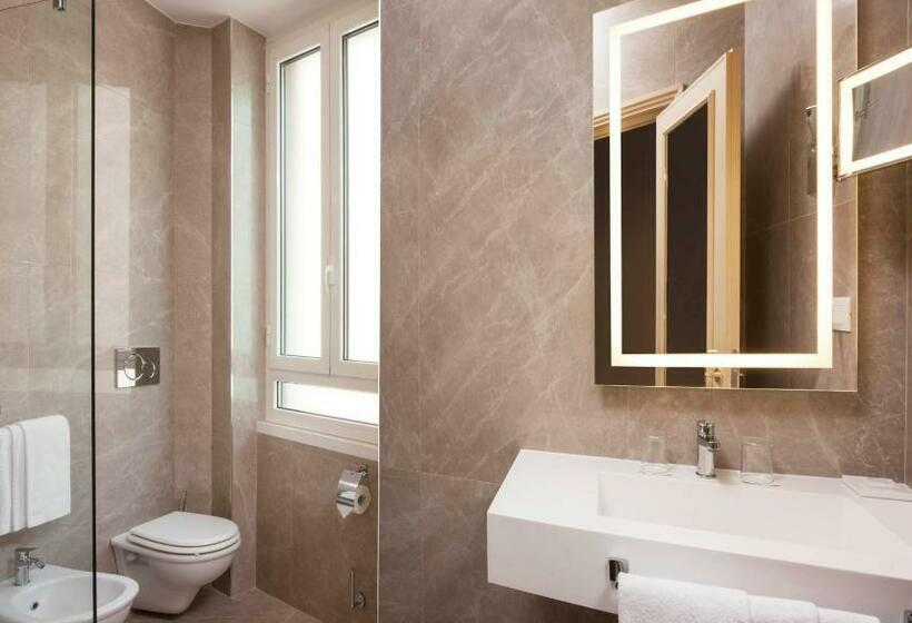 חדר משפחתי, Radisson Blu Ghr , Rome