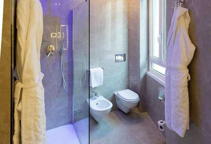 חדר משפחתי, Radisson Blu Ghr , Rome
