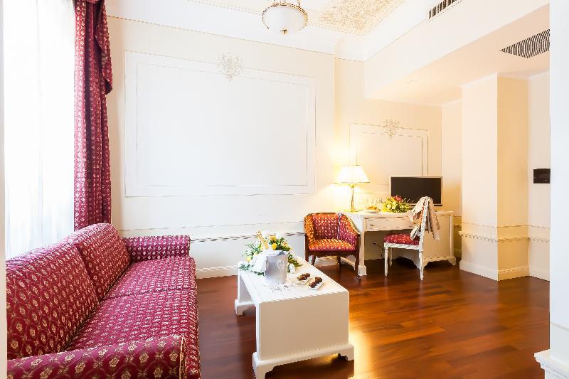 סוויטת ג'וניור, Radisson Blu Ghr , Rome