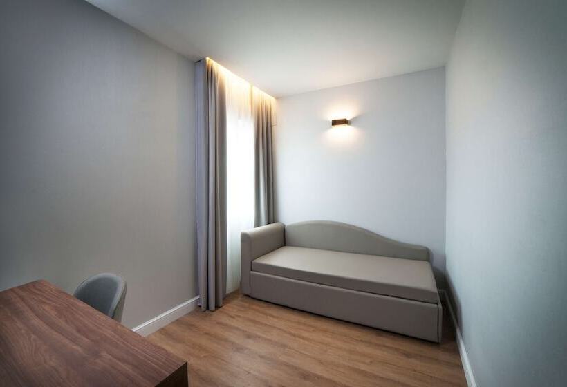 חדר משפחתי, Radisson Blu Ghr , Rome
