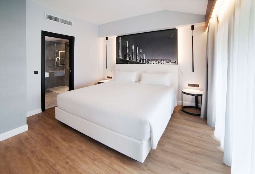 סוויטה, Radisson Blu Ghr , Rome