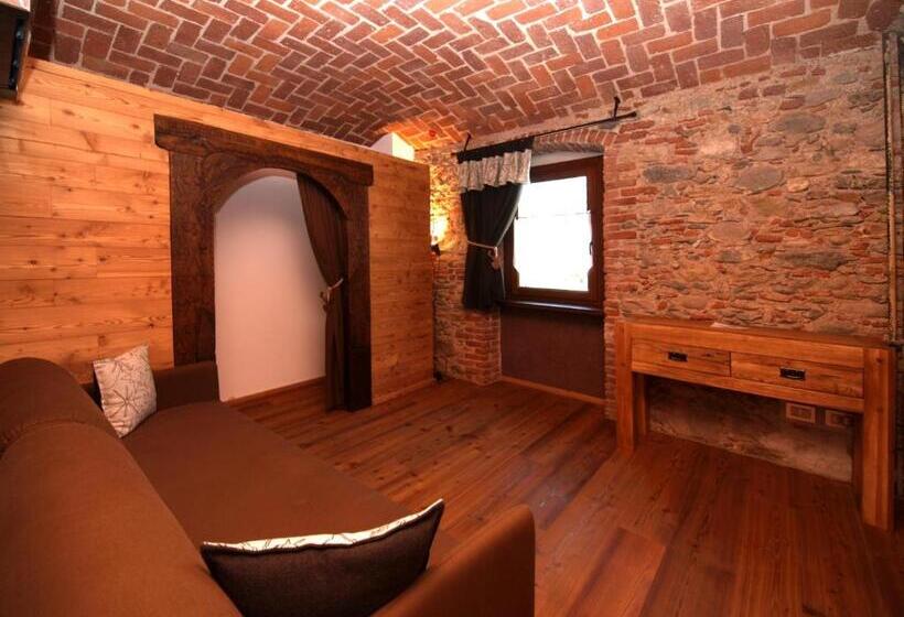 اتاق خانوادگی, Albergo Nazionale