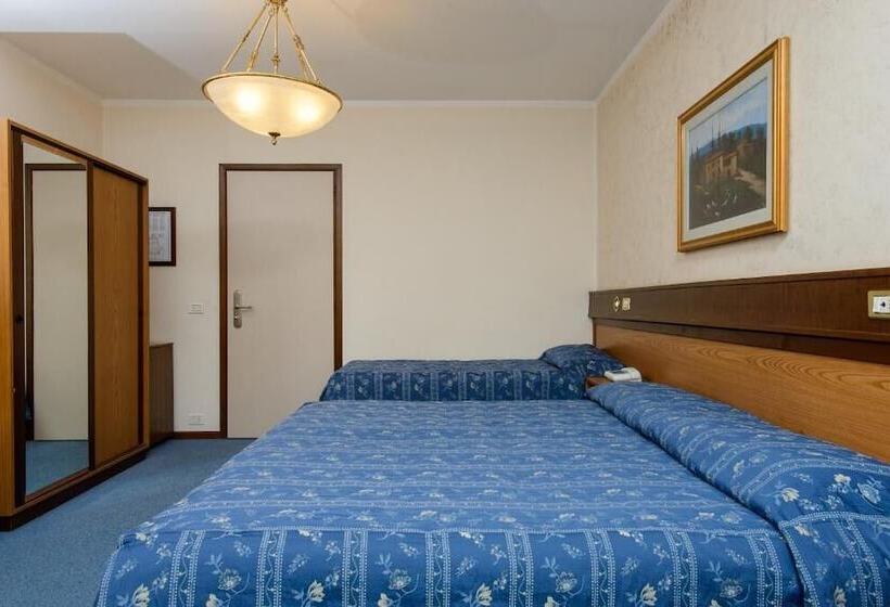 スタンダードトリプルルーム, Bes Hotel Papa San Pellegrino Terme